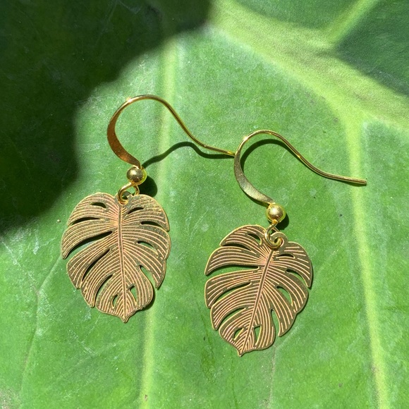 Jewels By Jas Jewelry - Small baby Monstera 🌿Earrings